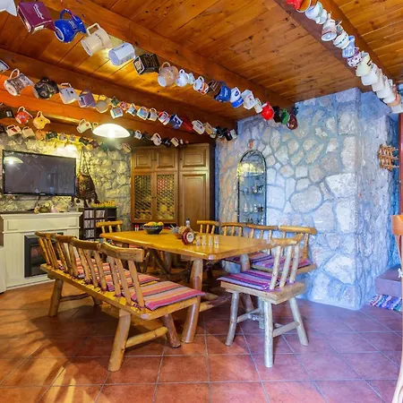 Σπίτι διακοπών In With Wifi